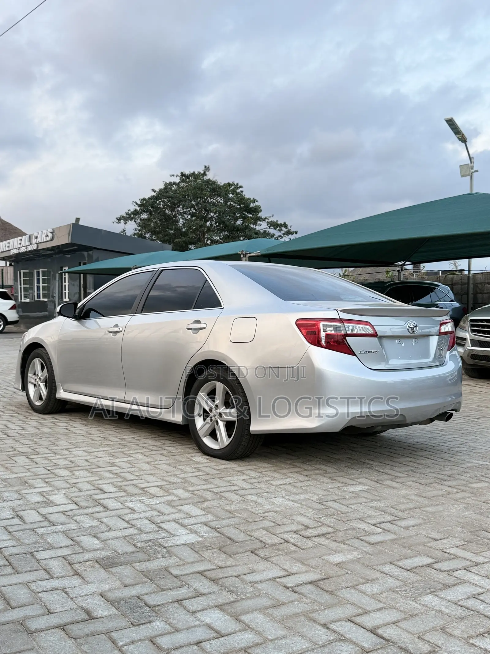 Toyota Camry SE Sport 4dr Sedan (2.5L 4cyl 6A) 2014 Silver