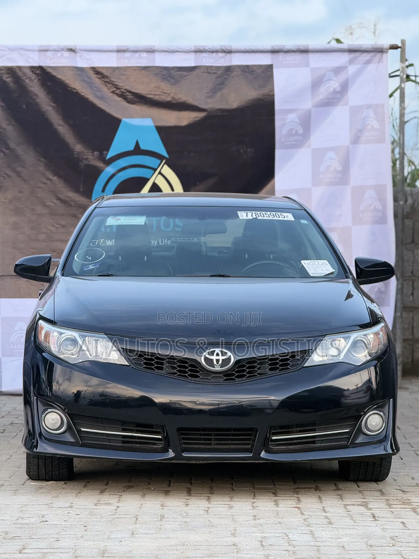 Toyota Camry SE Sport 4dr Sedan w/Prod. End 11/13 (2.5L 4cyl 6A) 2014