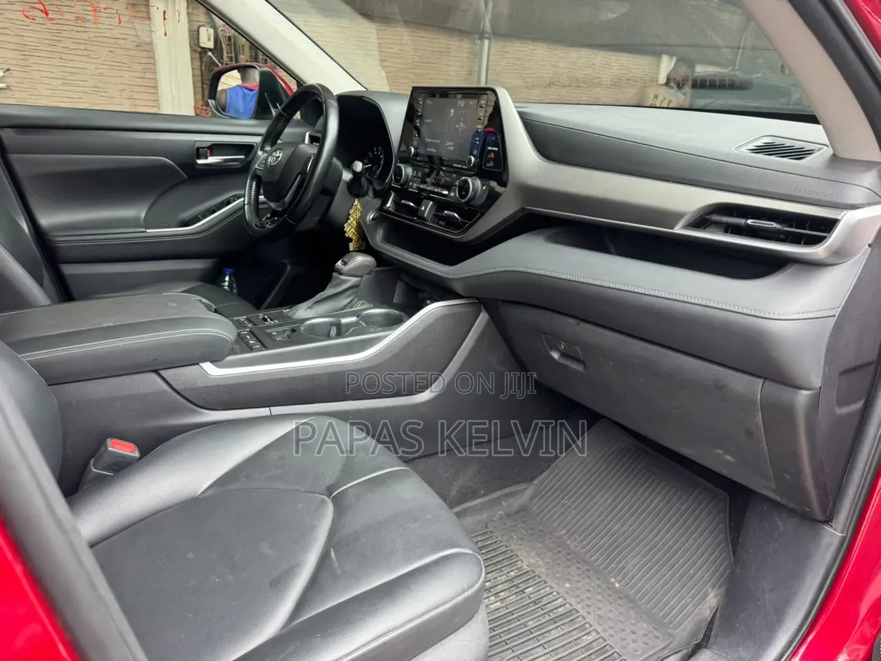 Toyota Highlander XLE 2021 Red
