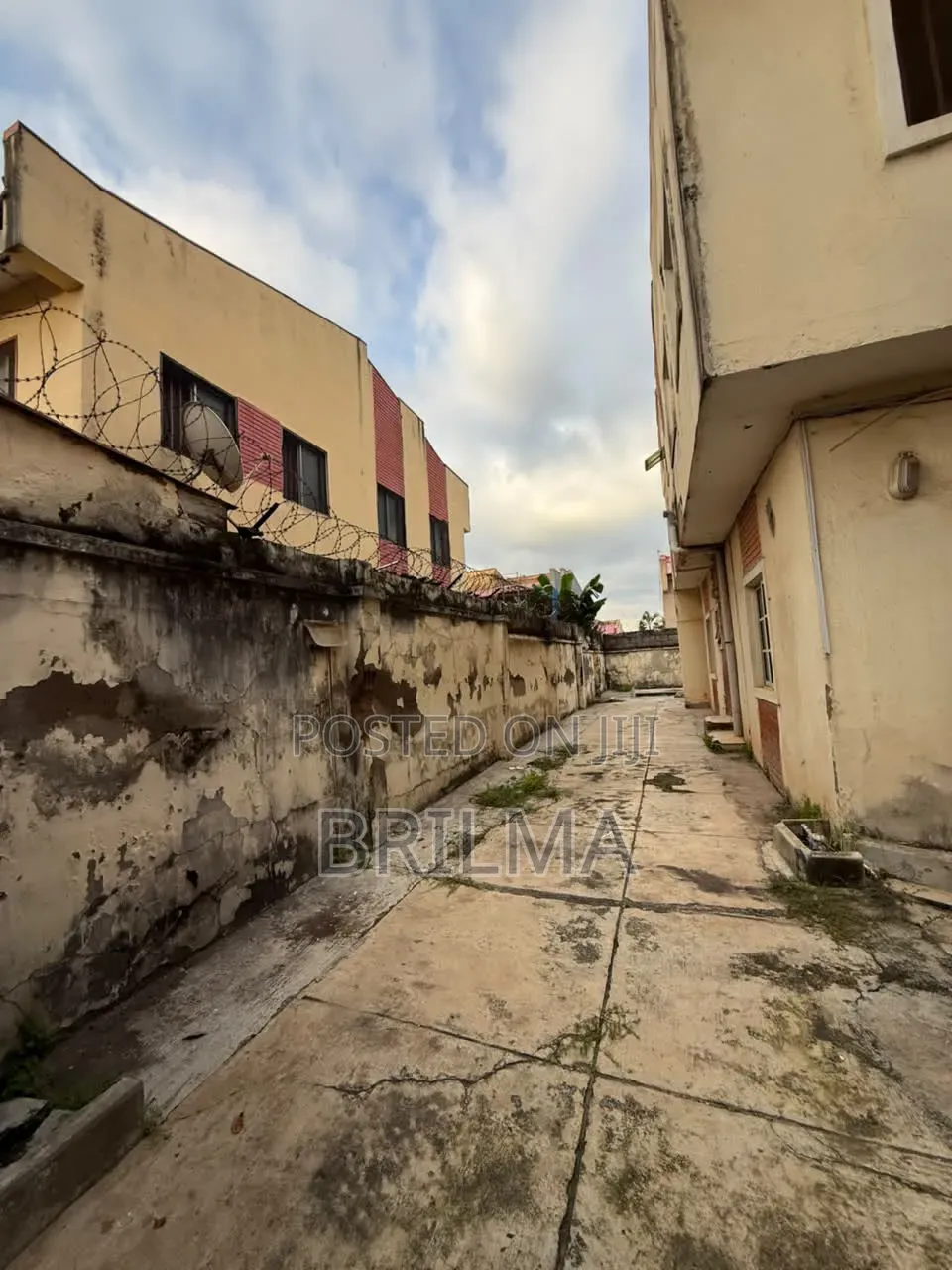 5bdrm Duplex in Kado for sale