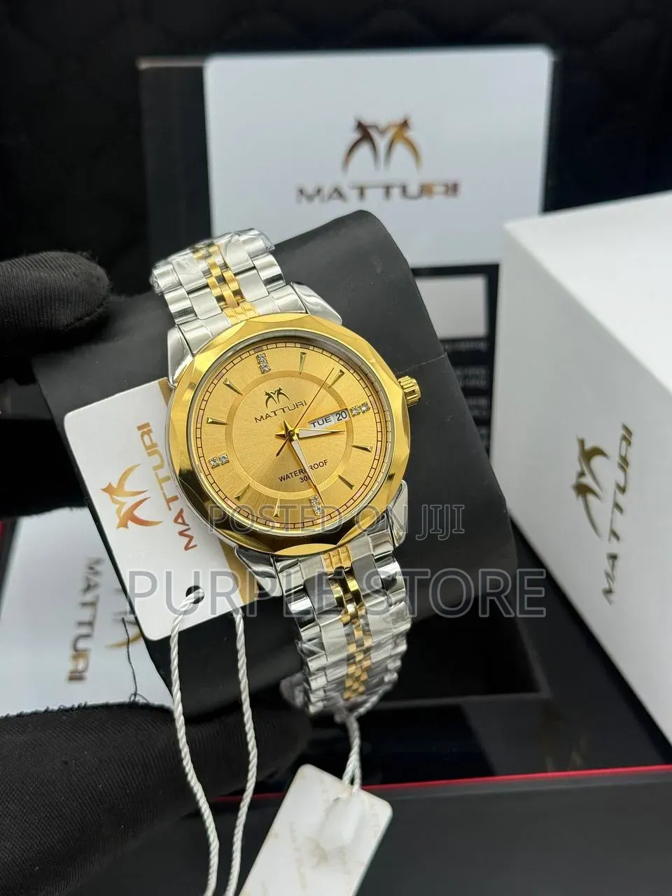 Matturi Unisex Water Resistant 30m Watch