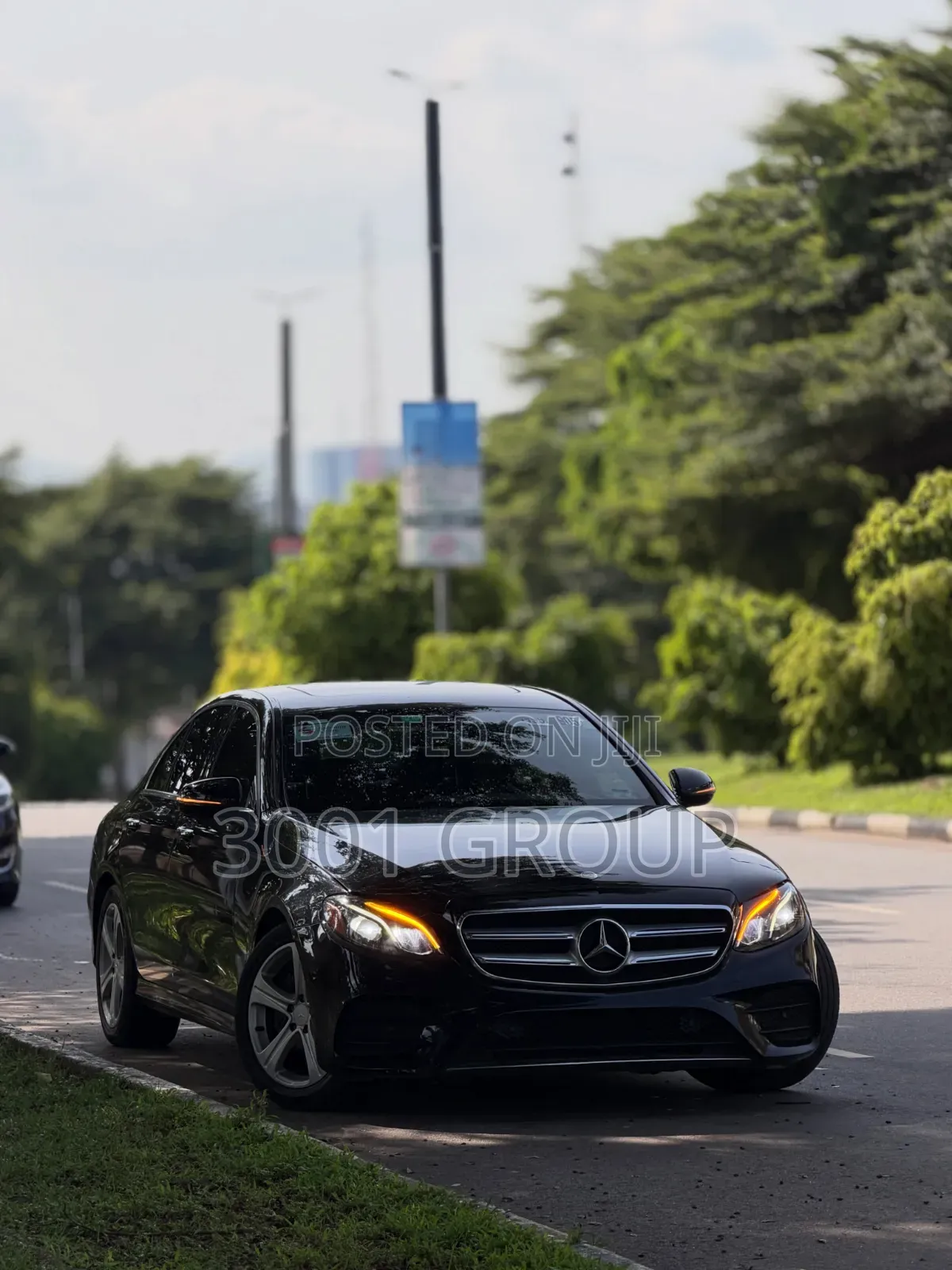 Mercedes-Benz E300 2017 Black