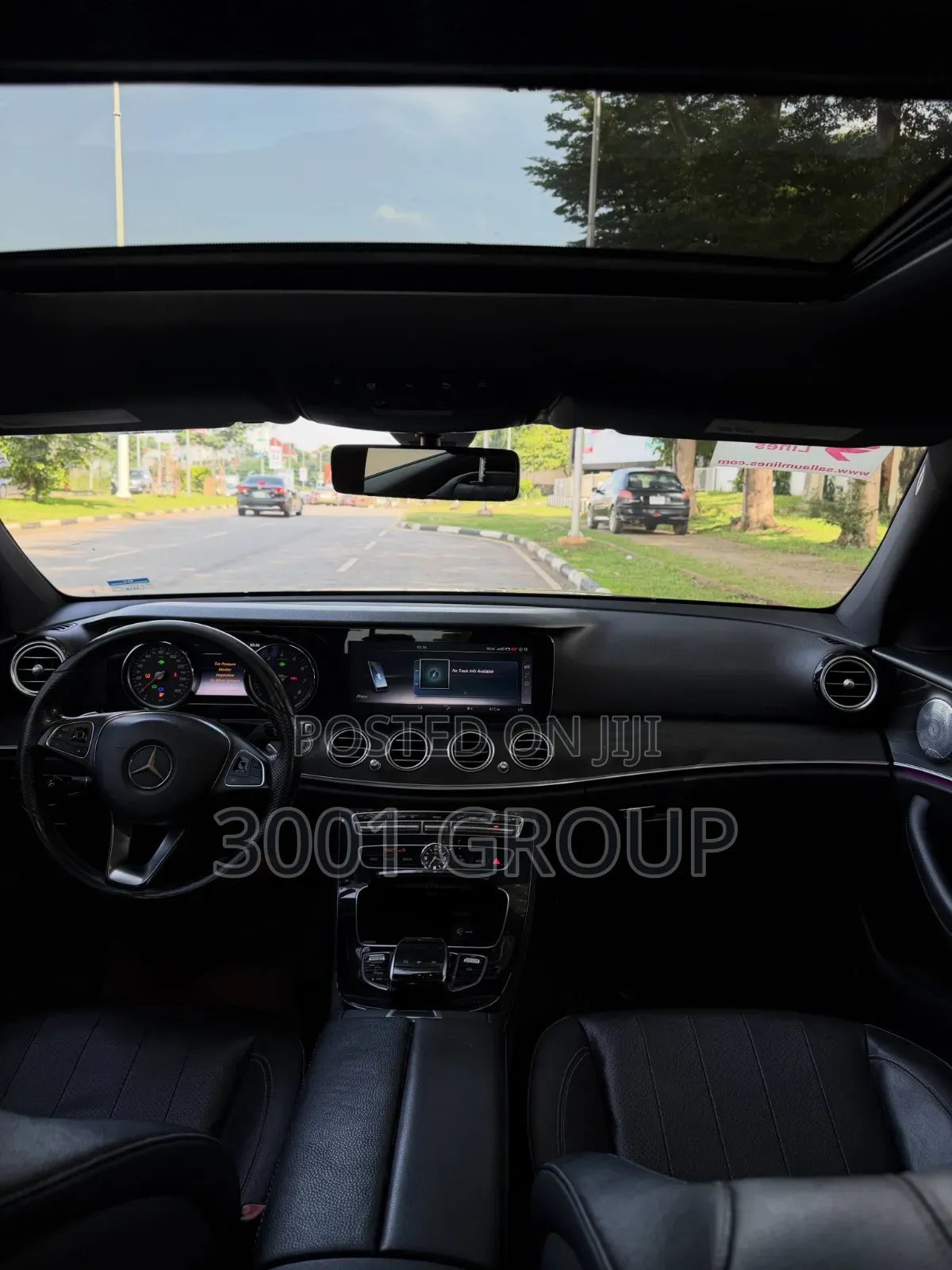 Mercedes-Benz E300 2017 Black