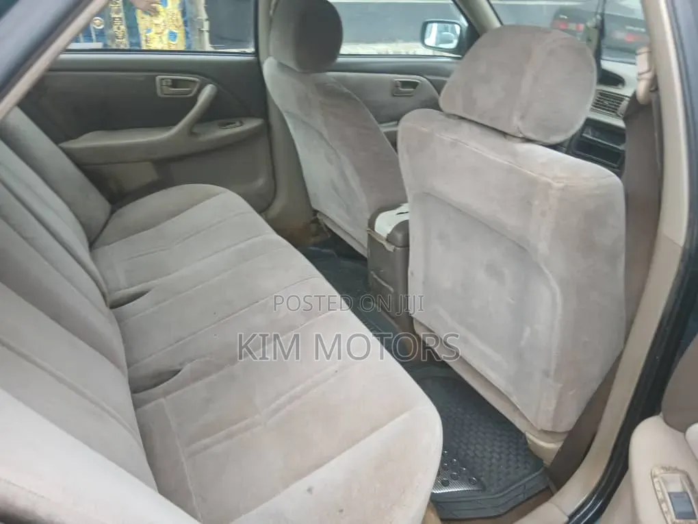 Toyota Camry LE 4dr Sedan (2.2L 4cyl 4A) 2000 Green