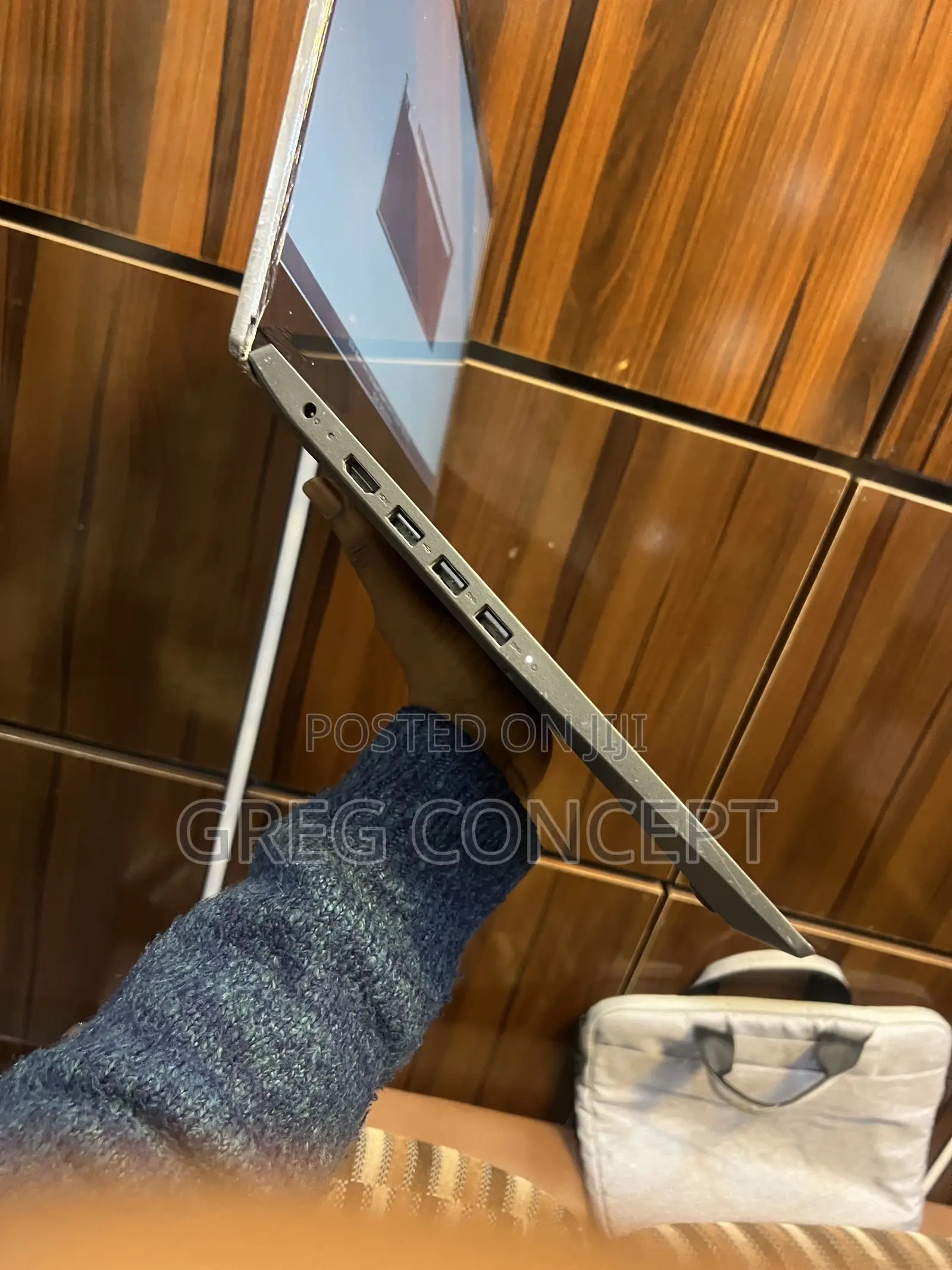 Laptop Lenovo V15 12GB AMD Ryzen 5 SSD 256GB