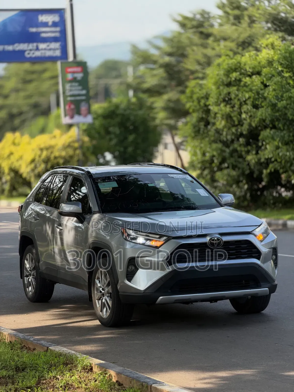 Toyota RAV4 2024 Silver