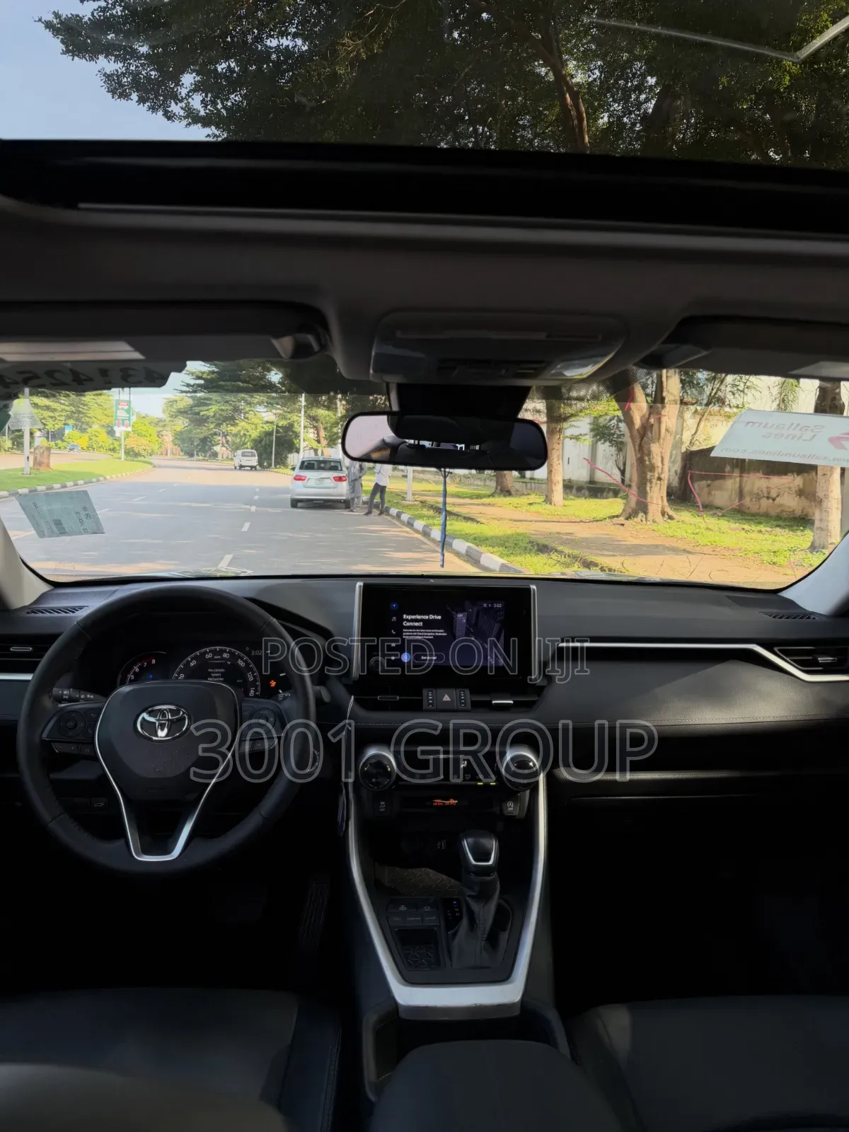 Toyota RAV4 2024 Silver