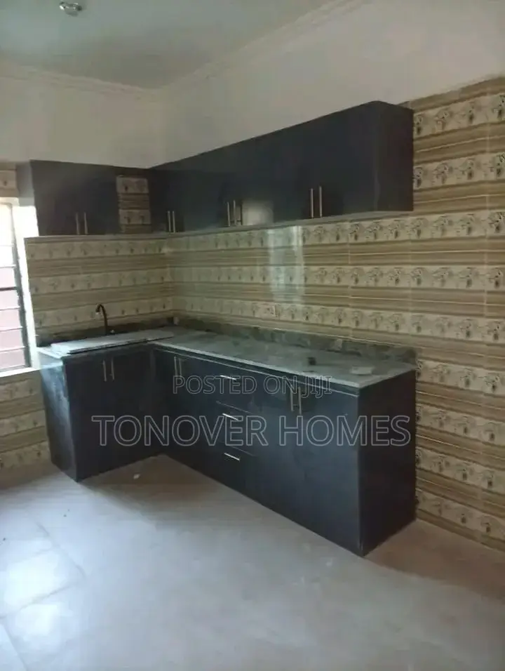 4bdrm Duplex in Owerri for rent