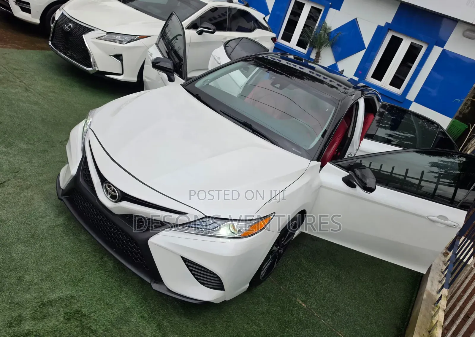 Toyota Camry 2019 White