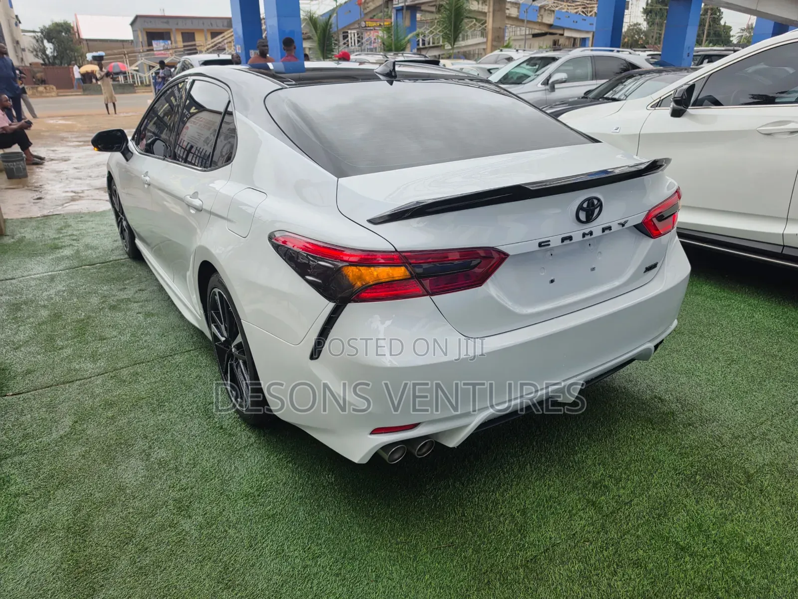 Toyota Camry 2019 White