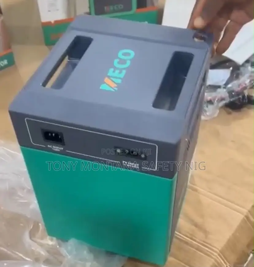 MECO 2kWh/ 2000w Solar Generator With 1200w Inverter Output- Portable