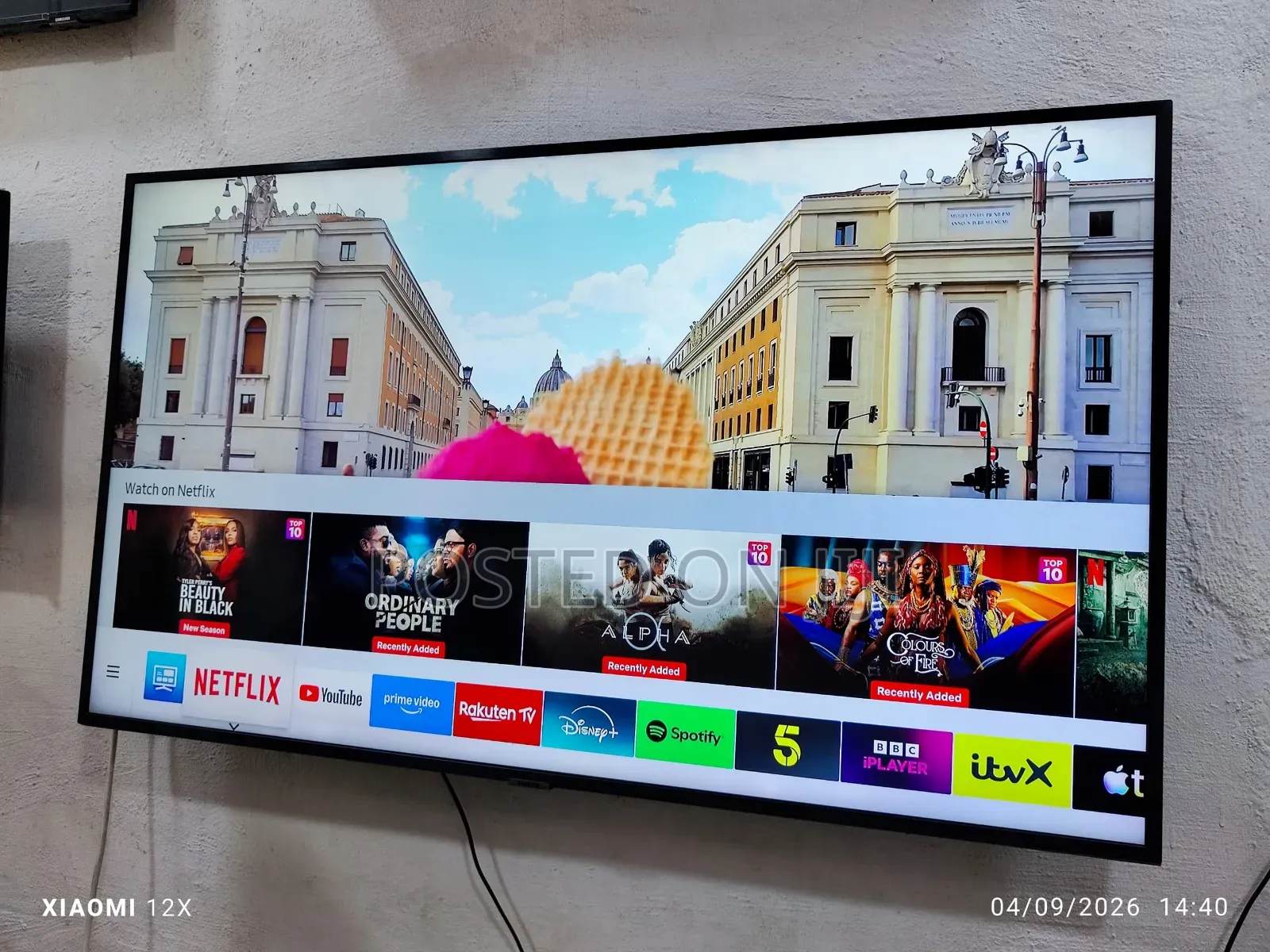 50" Inches Samsung Crystal Clear Premium Uhd HDR Sleek Smart TV