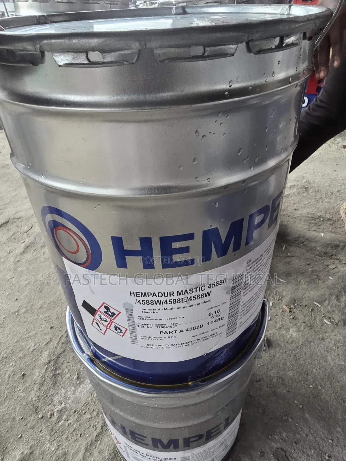 Hempadur Mastic 45880 || Grey