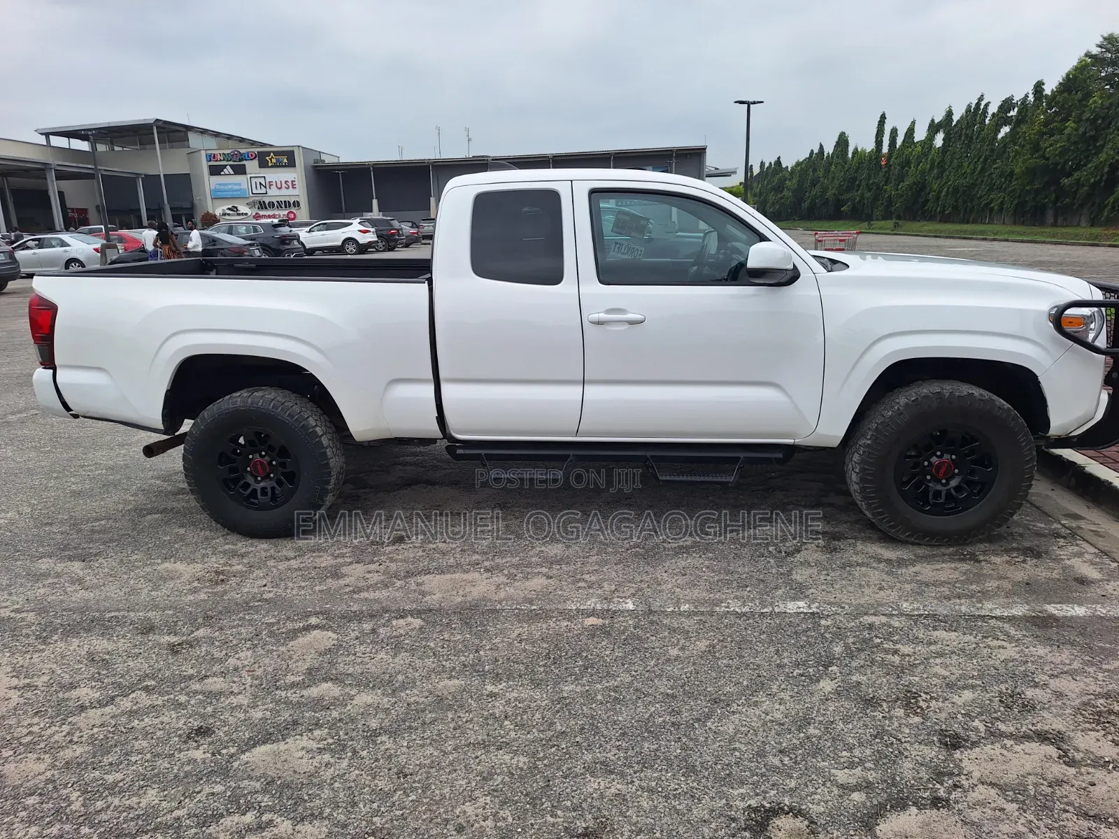 Toyota Tacoma 2023 White