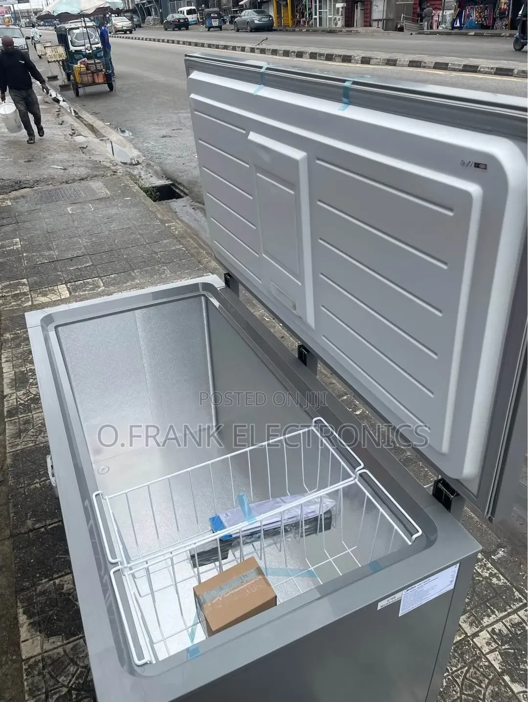 Media 5ft Inverter Chest Freezer