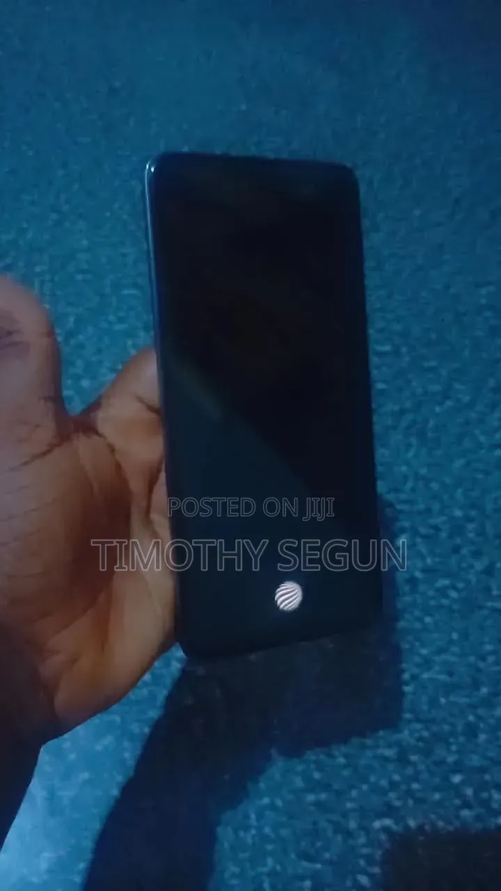 Vivo V50 512 GB Gray