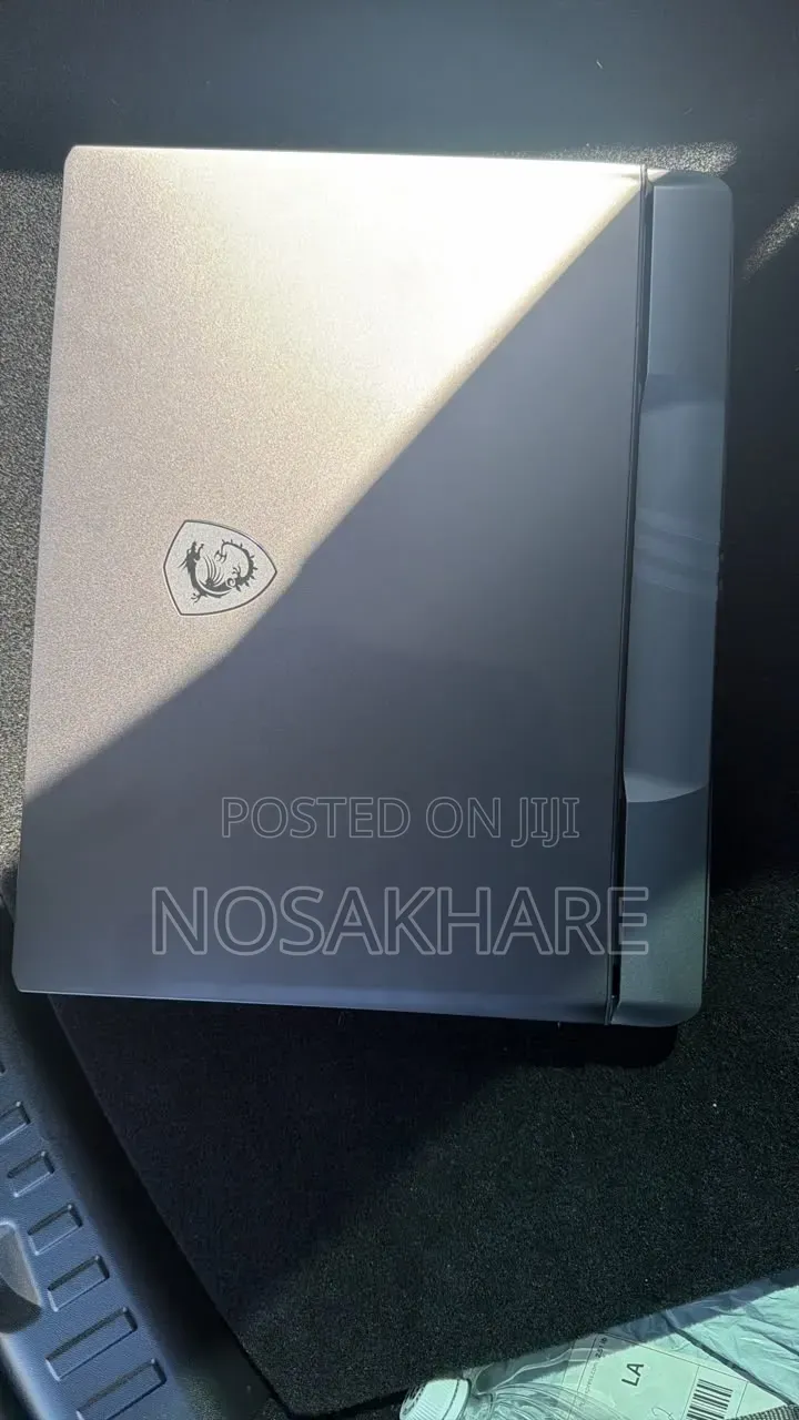 Laptop MSI Vector 16 HX AI A2XWIG 16GB Intel Core Ultra 7 SSD 1T