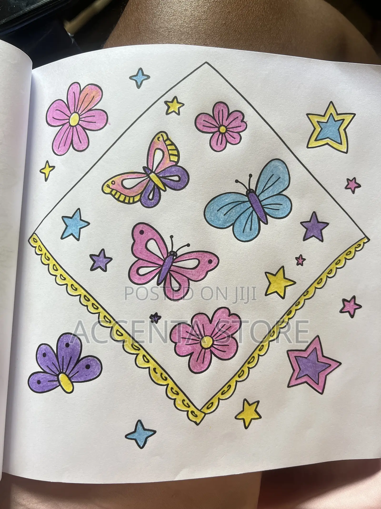 Comfy Cozy Colouring Book