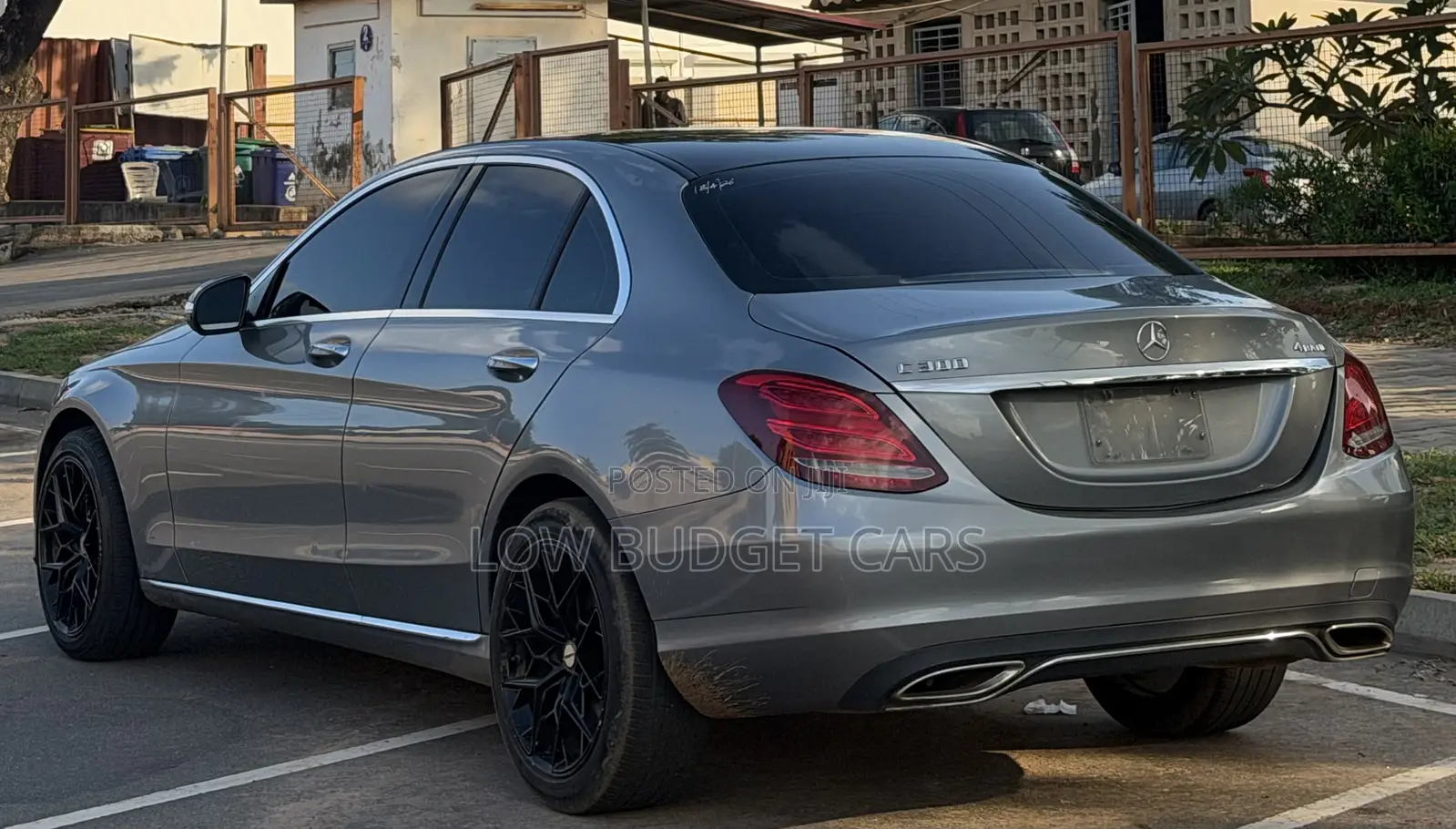 Mercedes-Benz C300 Luxury 4Matic Sedan AWD (2.0L 4cyl 7A) 2016 Gray
