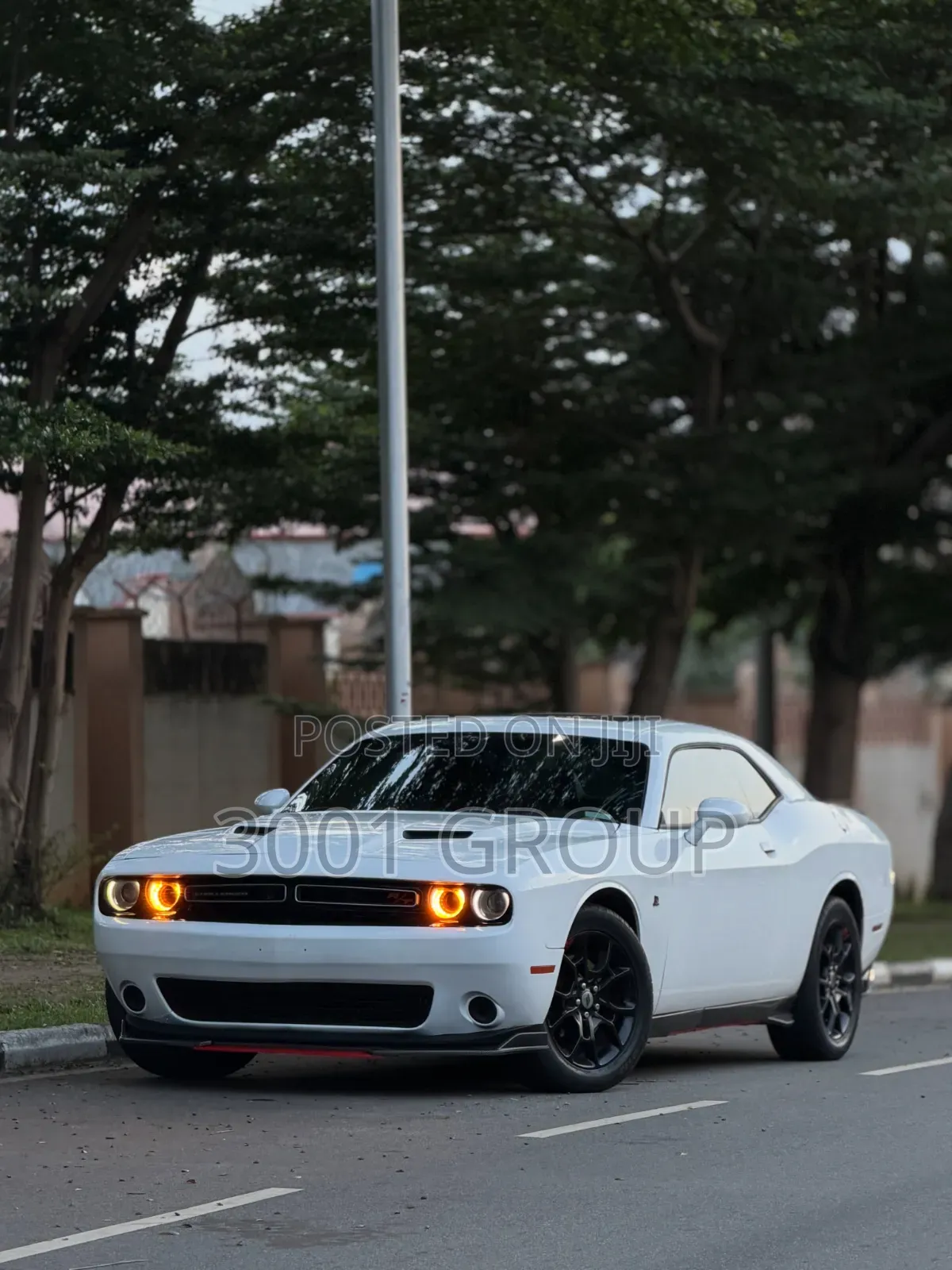 Dodge Challenger 2017 White