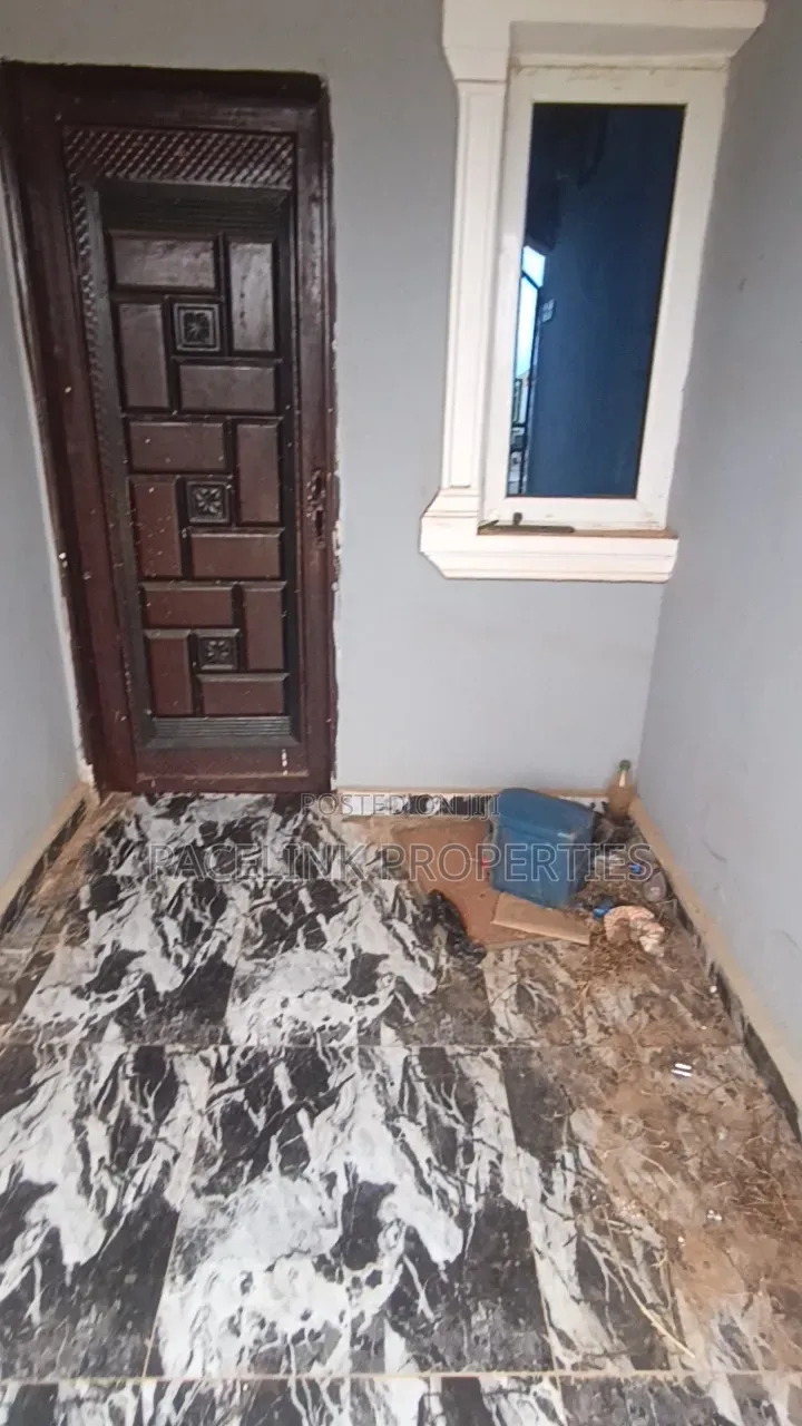 Mini Flat in Ayobo for rent