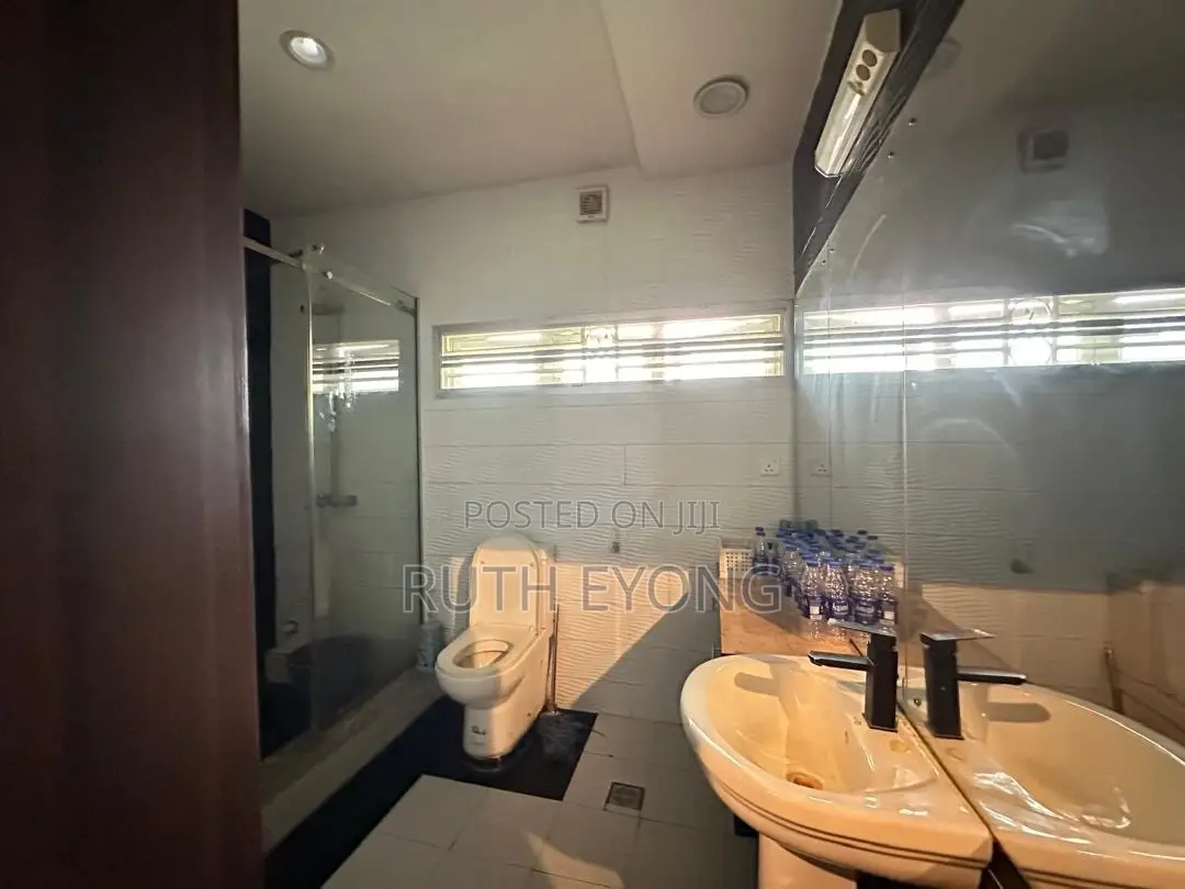4bdrm Townhouse/Terrace in Lekki Paradise, Chevron for sale