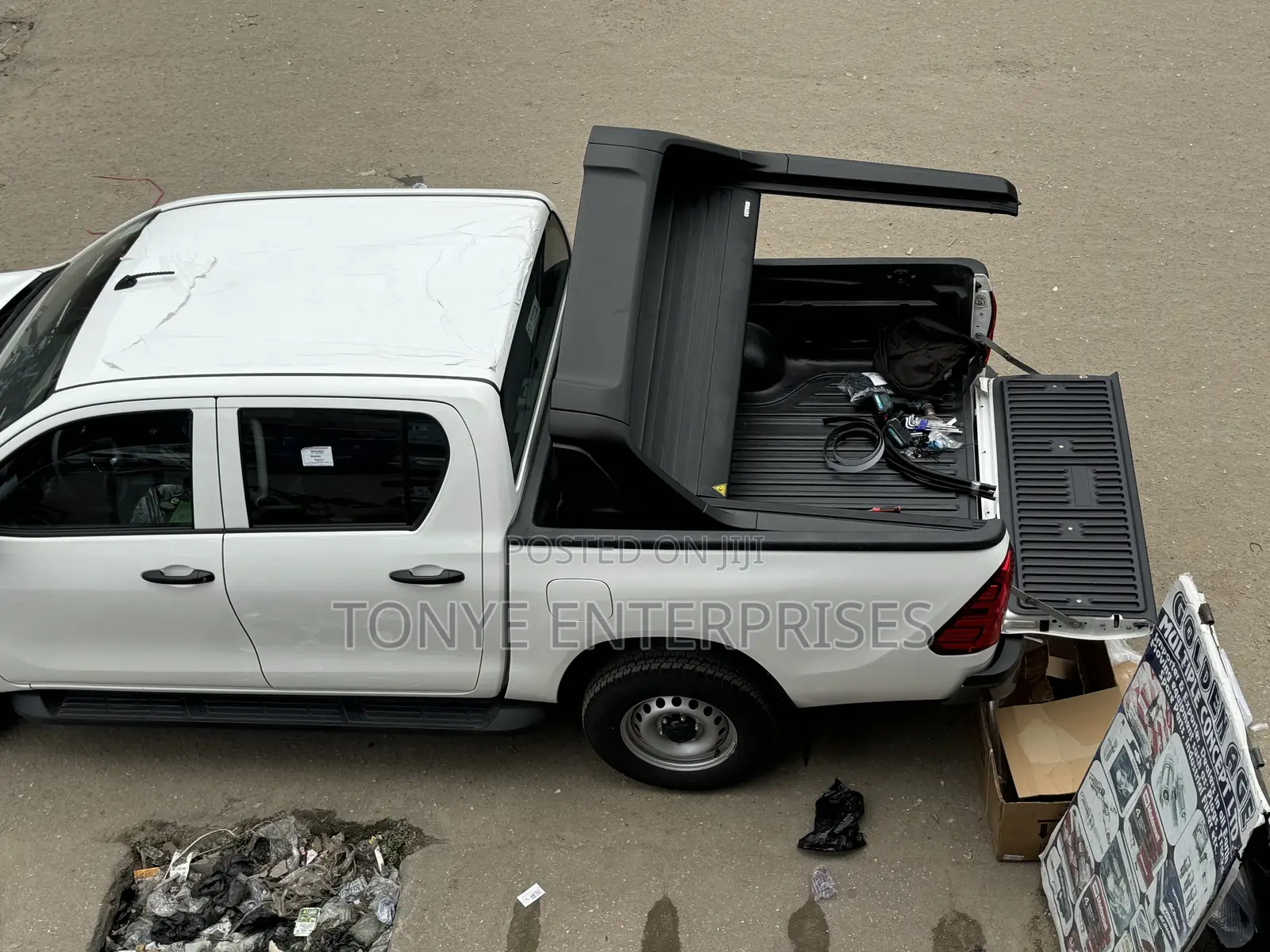 Hilux Automatic Booth Cover