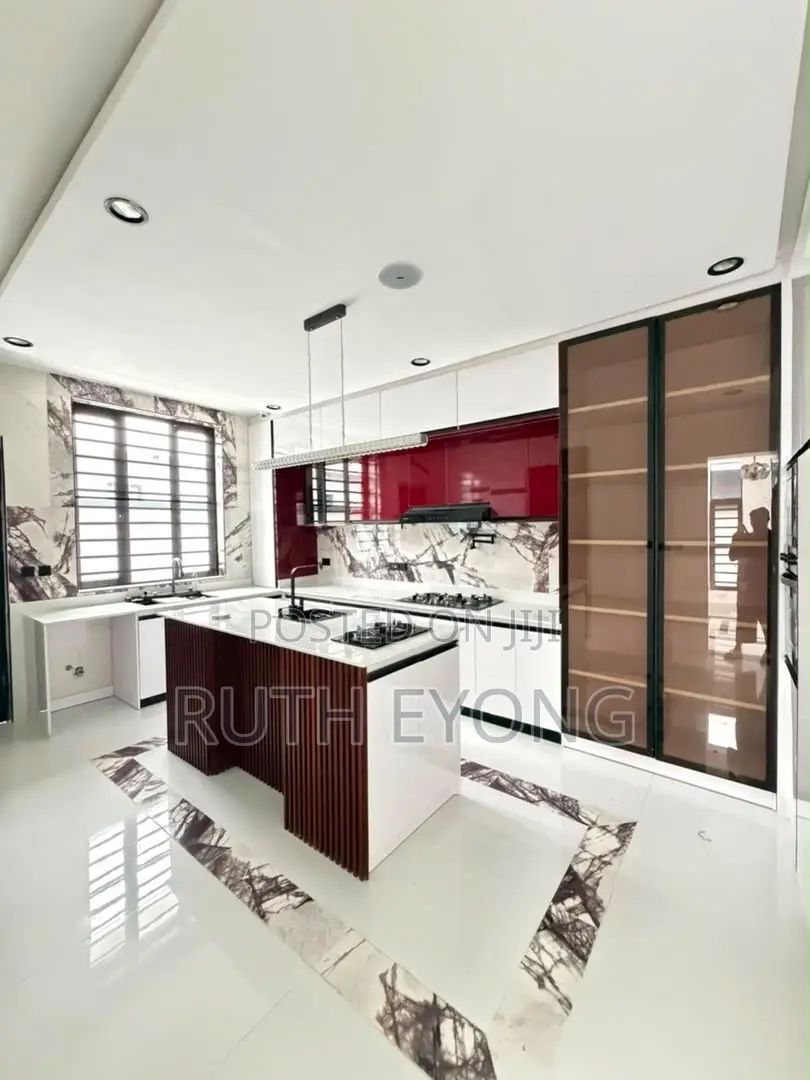 5bdrm Duplex in Chevron Lekki Lagos for sale