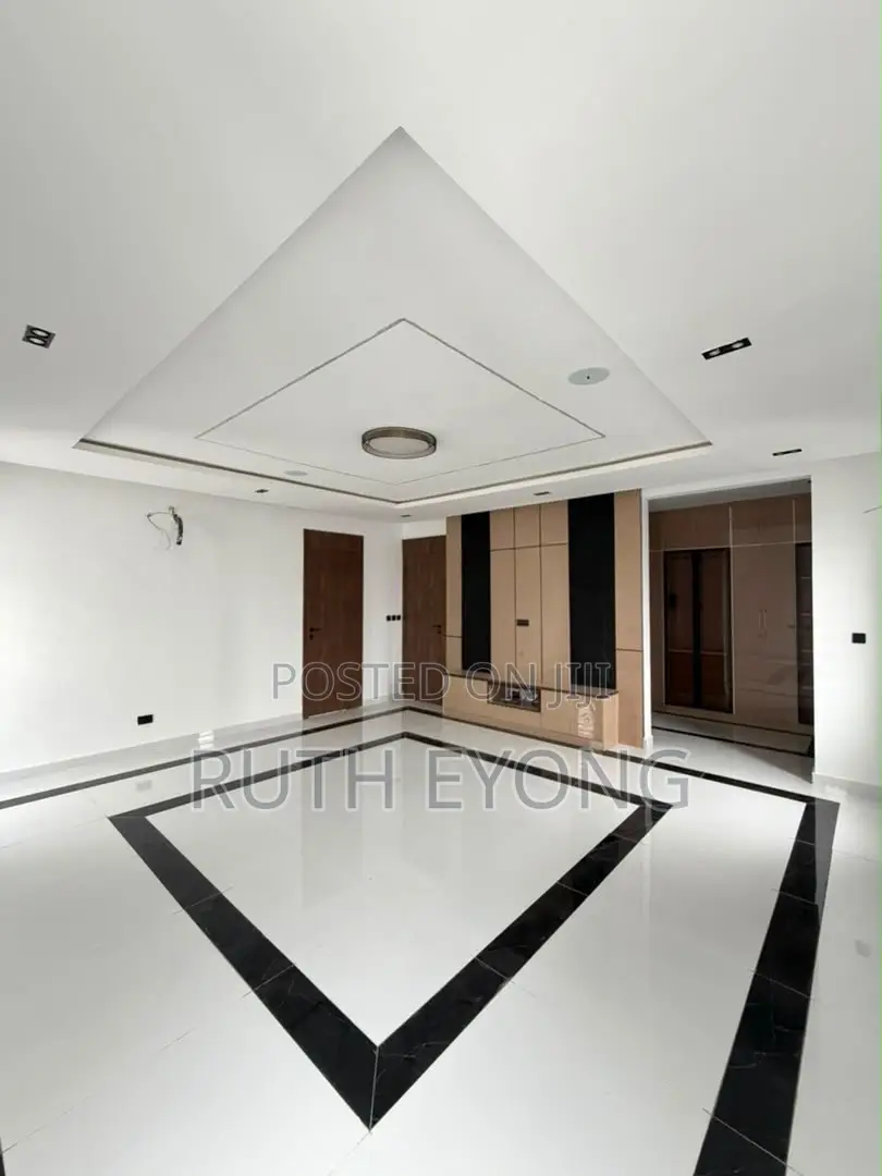5bdrm Duplex in Chevron Lekki Lagos for sale