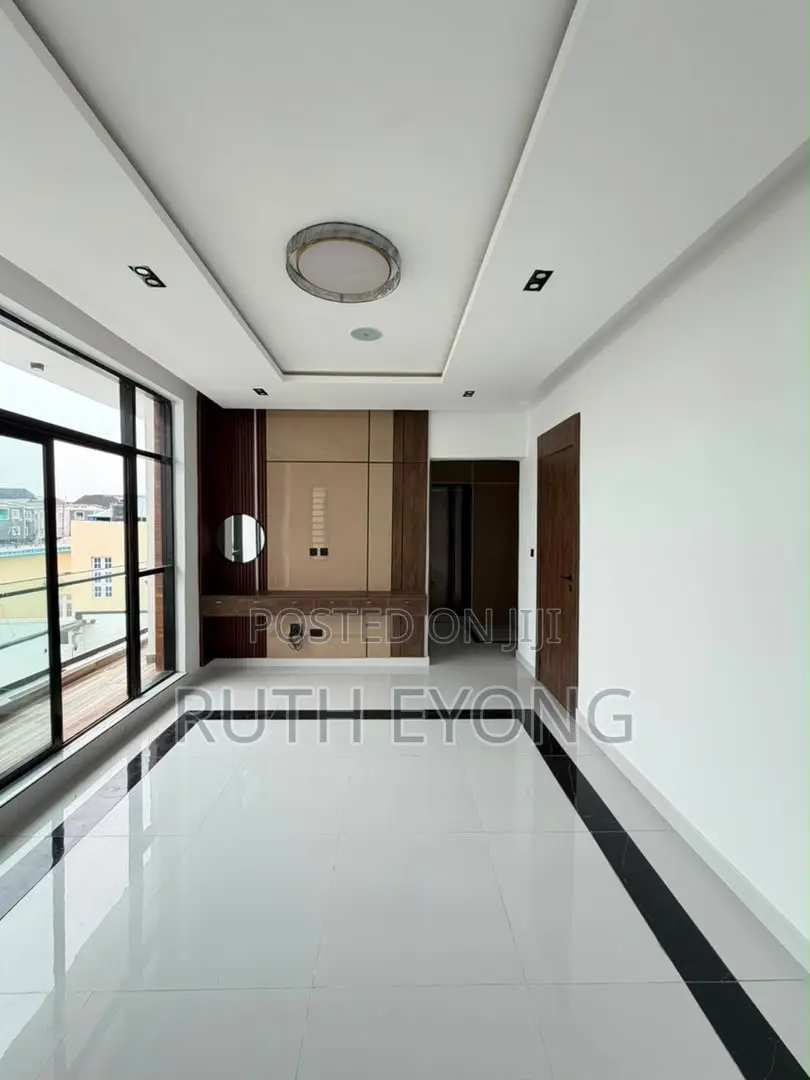 5bdrm Duplex in Chevron Lekki Lagos for sale