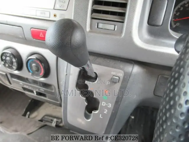 Toyota HiAce 2009 Silver