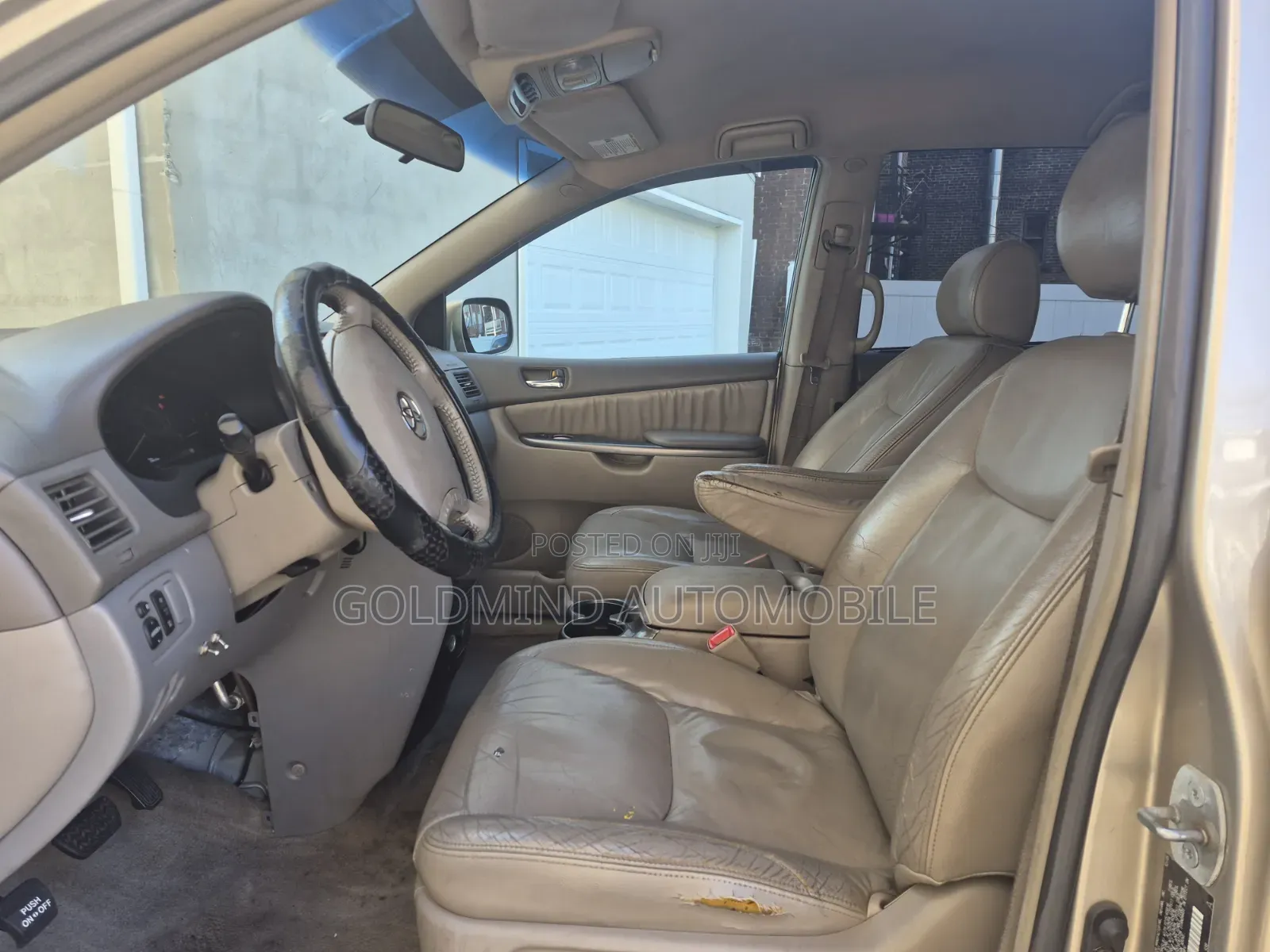 Toyota Sienna XLE Limited AWD 2006 Gold