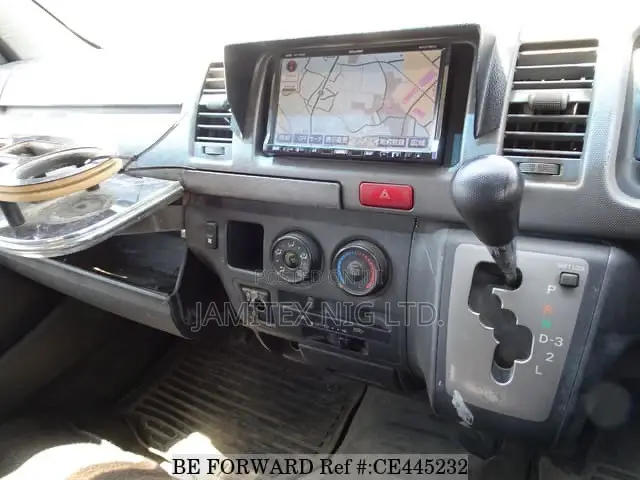 Toyota HiAce 2009 White