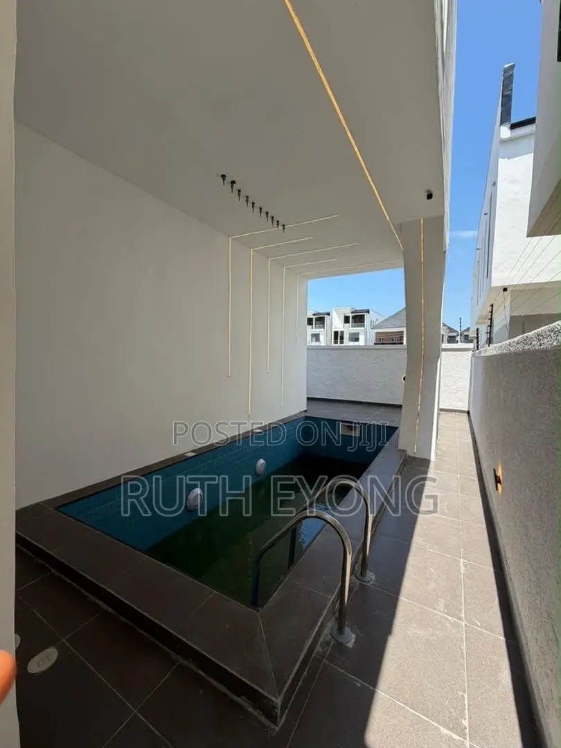 5bdrm Duplex in Orchid, Lekki Phase 1 for sale