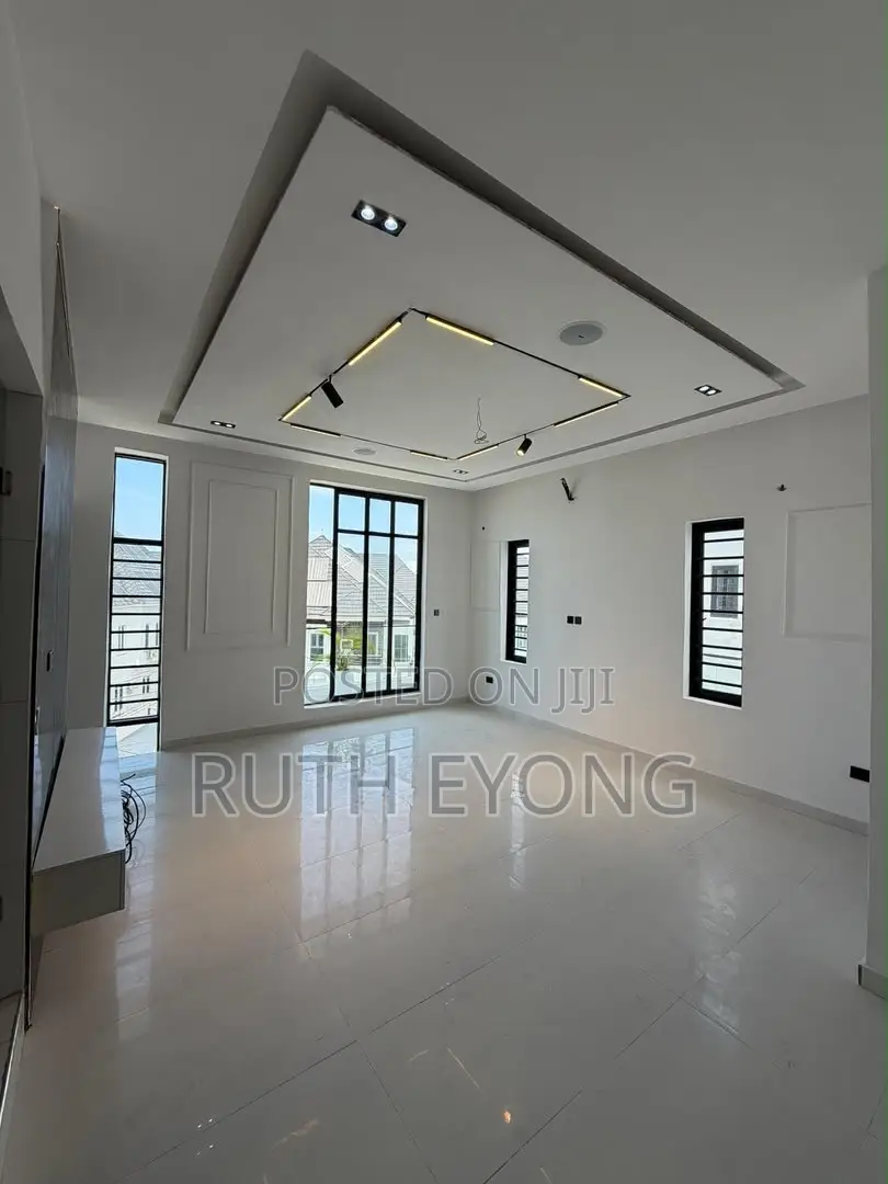 5bdrm Duplex in Orchid, Lekki Phase 1 for sale