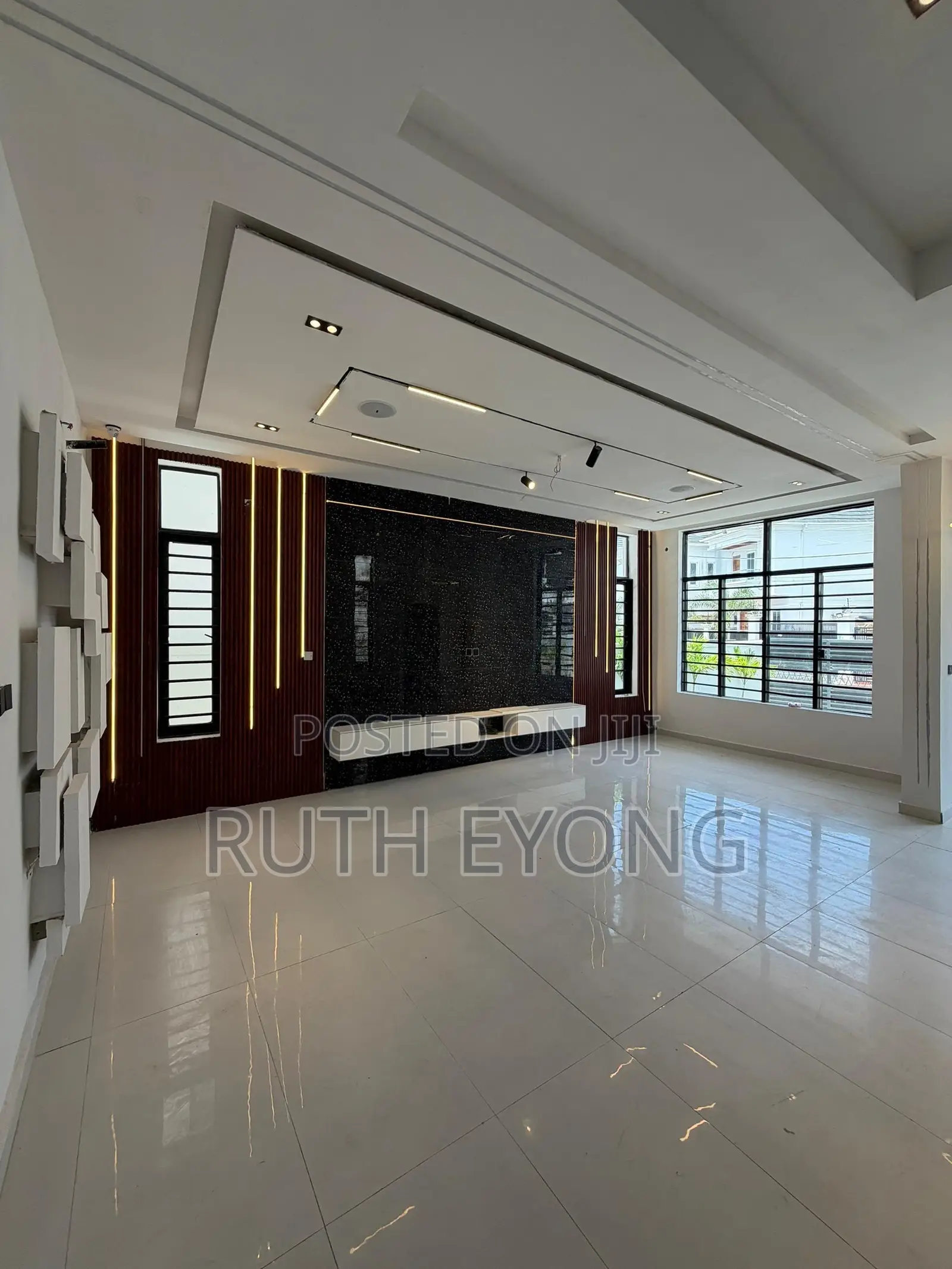 5bdrm Duplex in Orchid, Lekki Phase 1 for sale