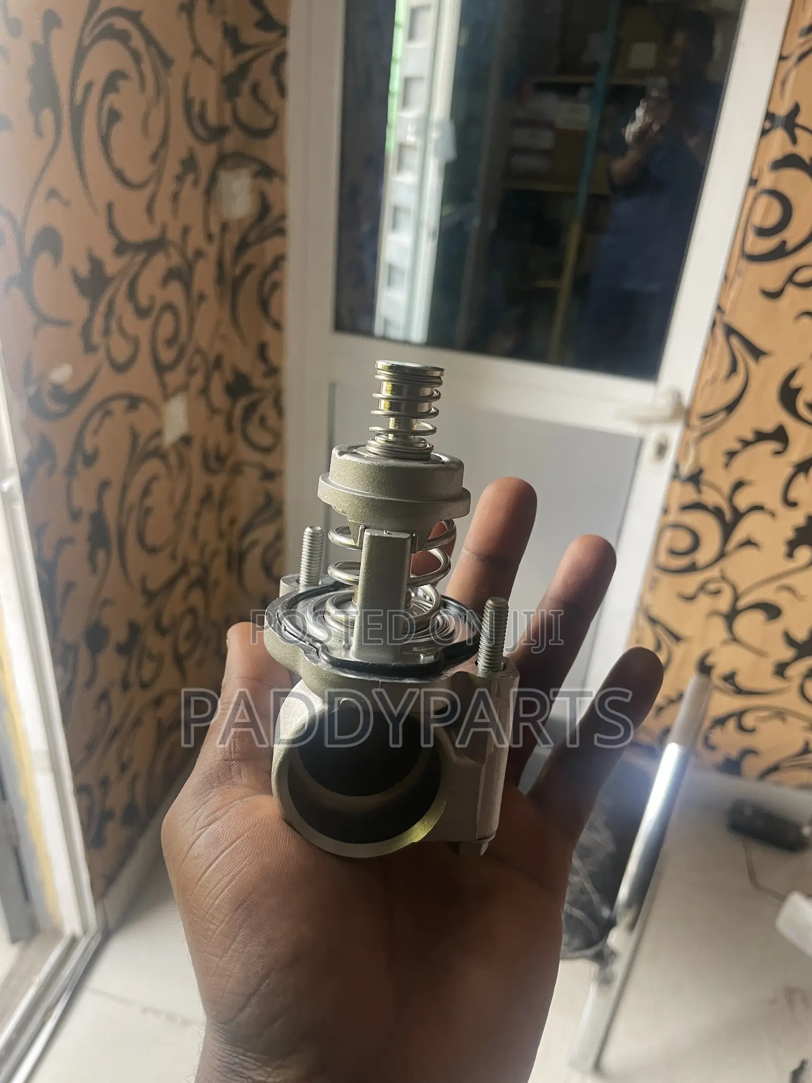 Cadillac XT5 XT6 Engine Coolant Thermostat Housing 