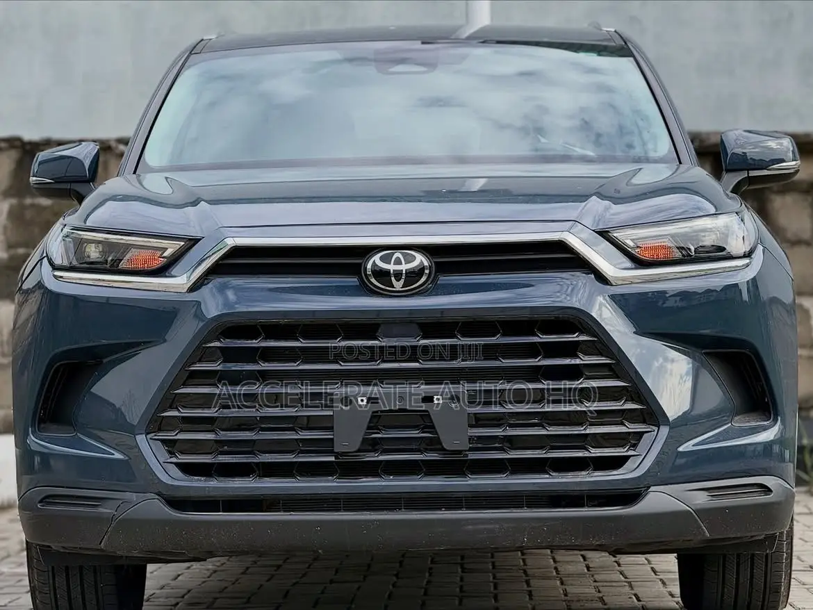 Toyota Grand Highlander XLE AWD 2024 Blue