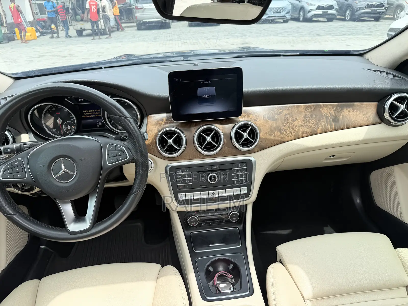 Mercedes-Benz GLA 250 2018 Blue