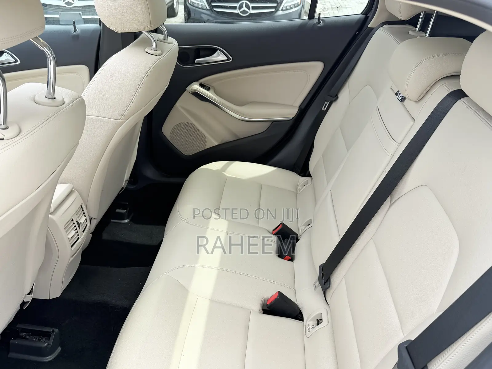 Mercedes-Benz GLA 250 2018 Blue