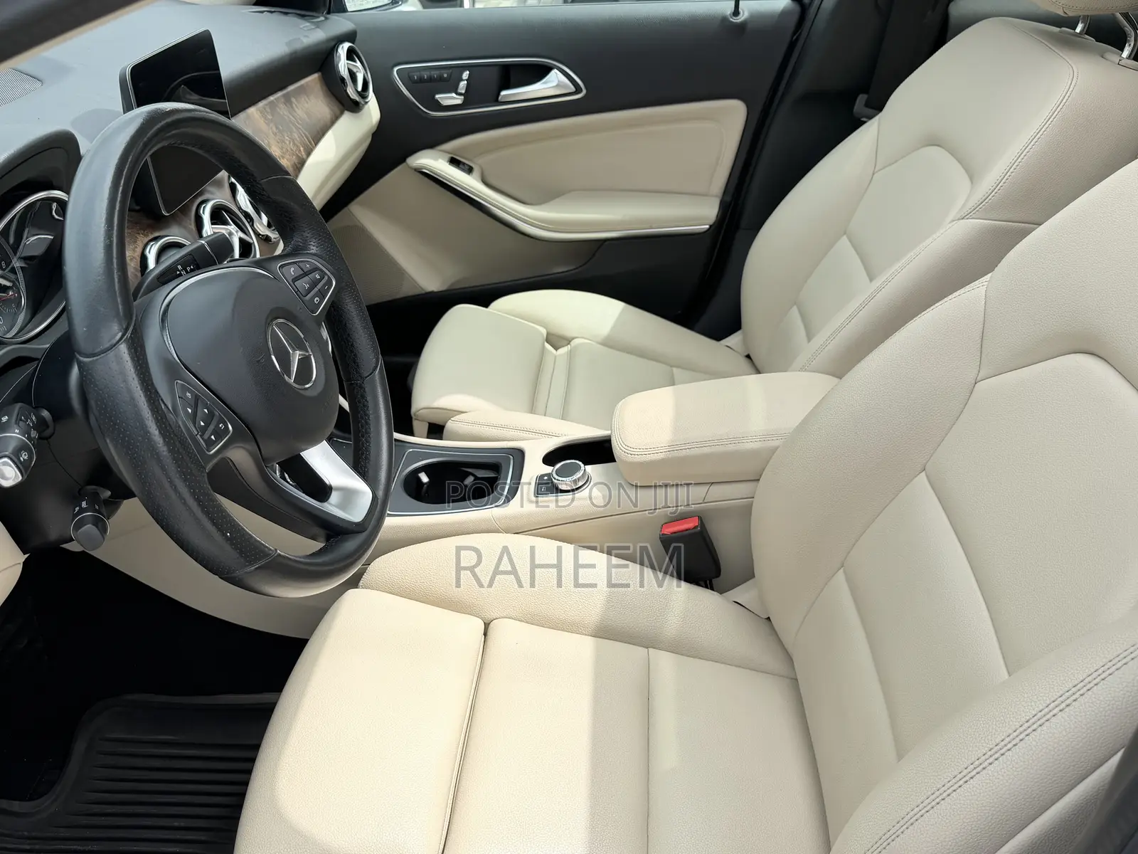Mercedes-Benz GLA 250 2018 Blue