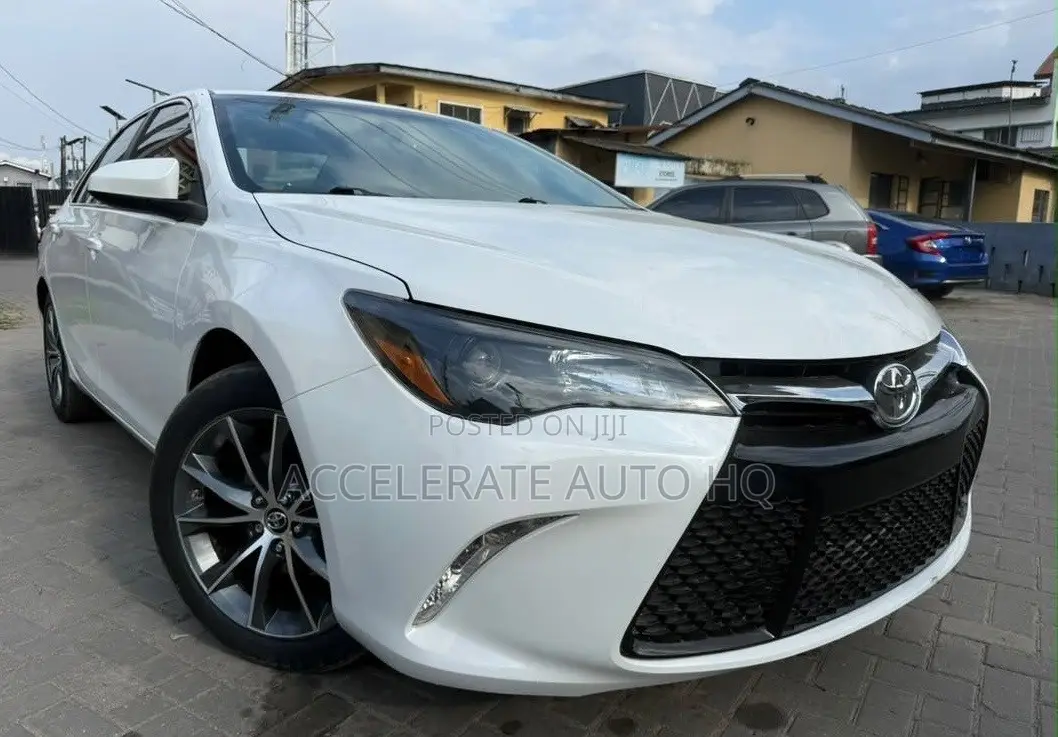 Toyota Camry XSE 4dr Sedan (3.5L 6cyl 6A) 2015 White