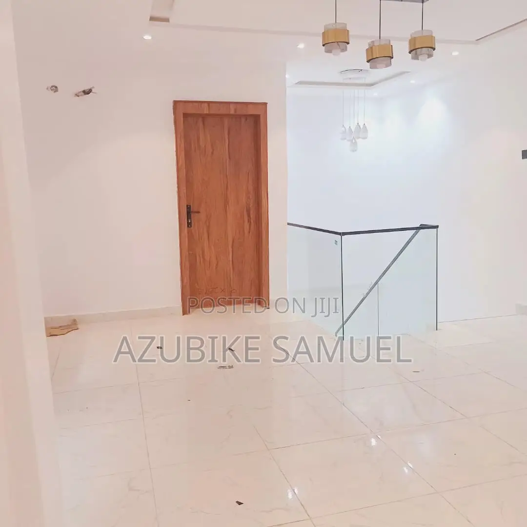 2bdrm Apartment in Lekki Phase1,Lagos for rent