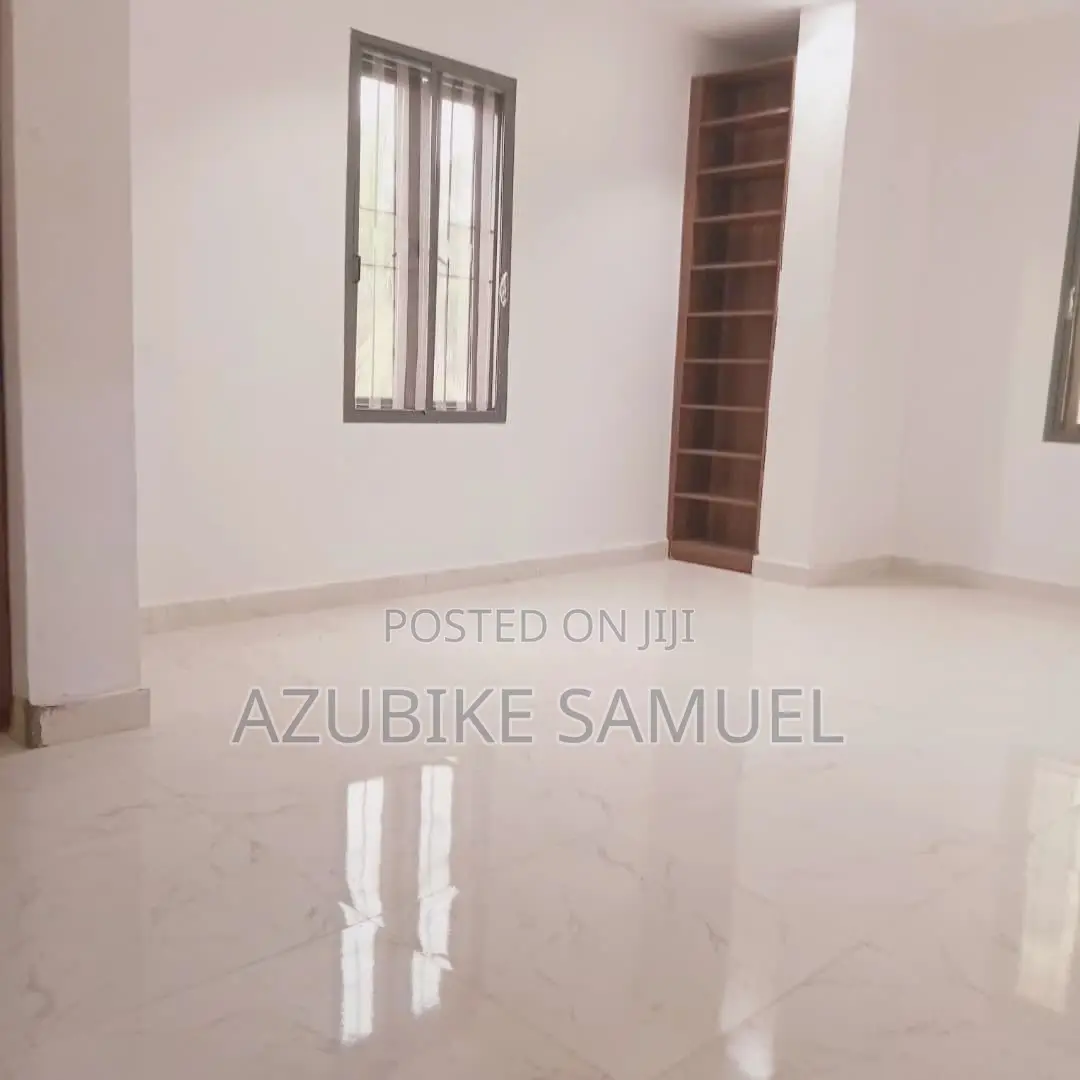 2bdrm Apartment in Lekki Phase1,Lagos for rent