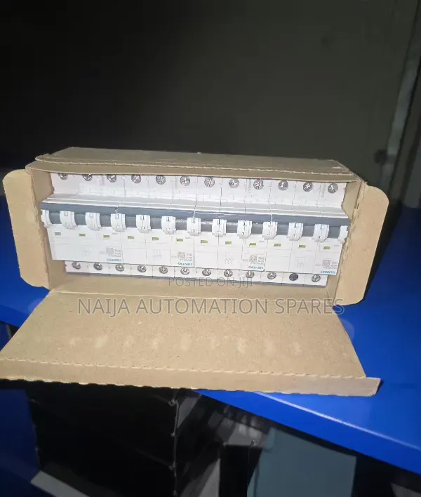 Siemens | 5sy4316-8 | 3 Poles Circuit Breaker 16 a 230 V, 400 v 3
