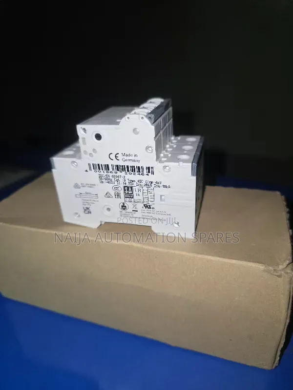Siemens | 5sy4316-8 | 3 Poles Circuit Breaker 16 a 230 V, 400 v 3