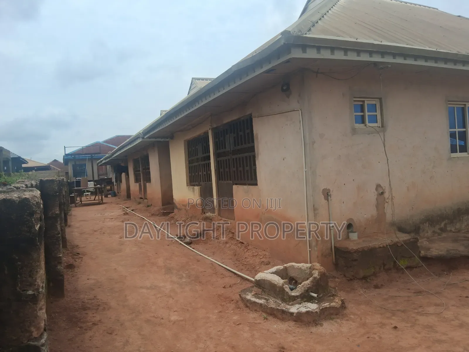 2bdrm Apartment in Daylight Property, Benin City for sale