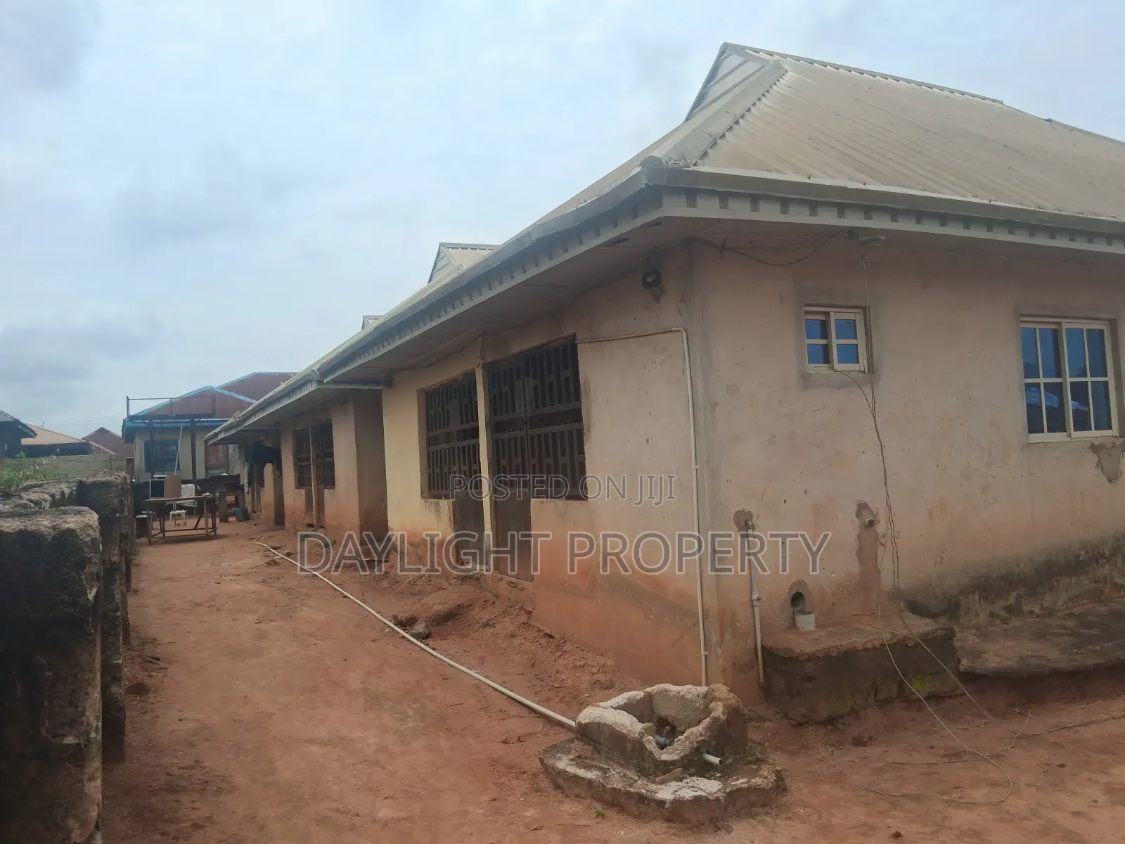 2bdrm Apartment in Daylight Property, Benin City for sale
