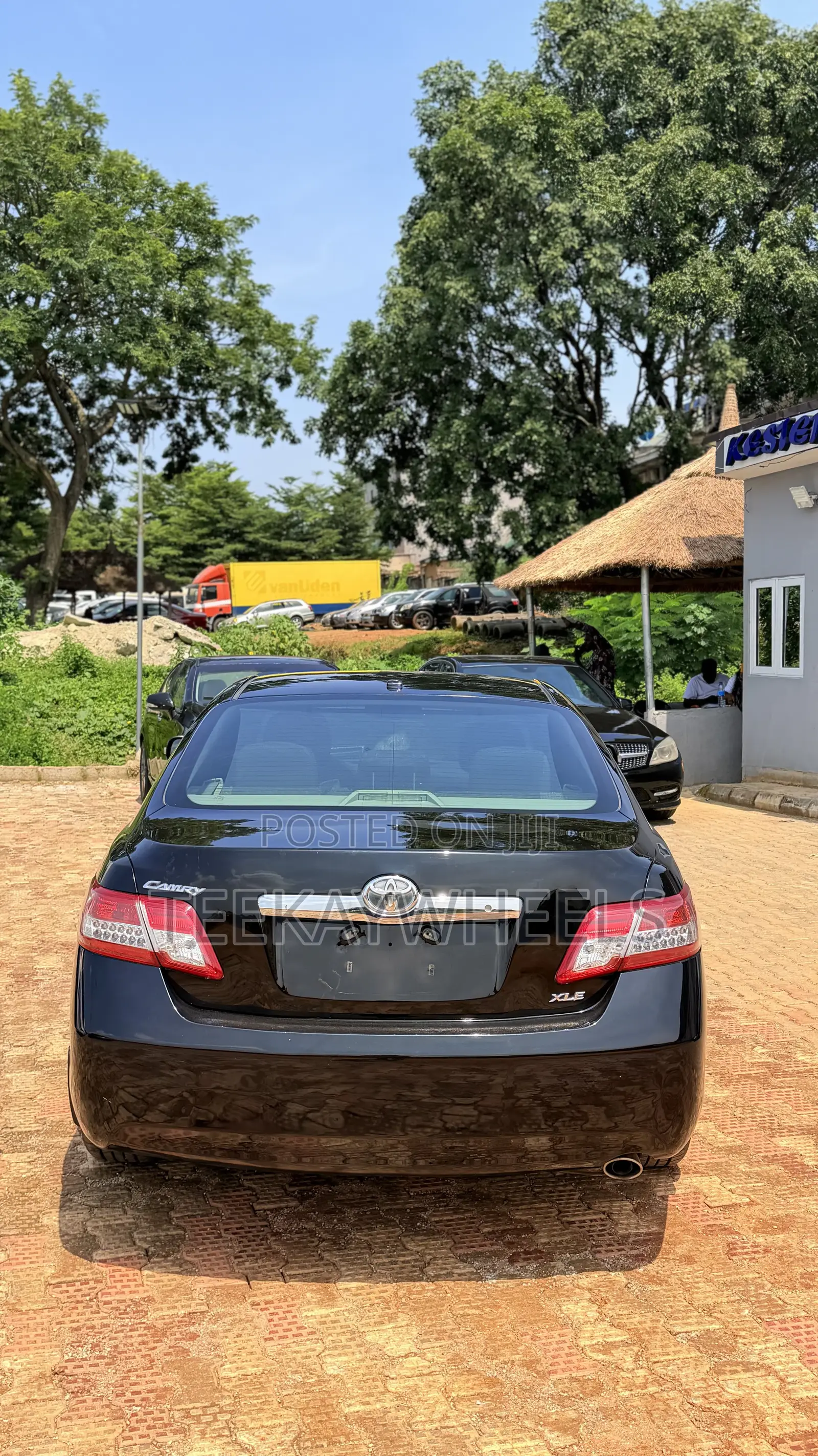 Toyota Camry XLE 4dr Sedan (2.5L 4cyl 6A) 2011 Black