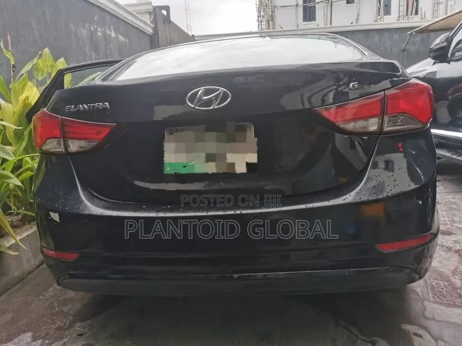 Hyundai Elantra 2015